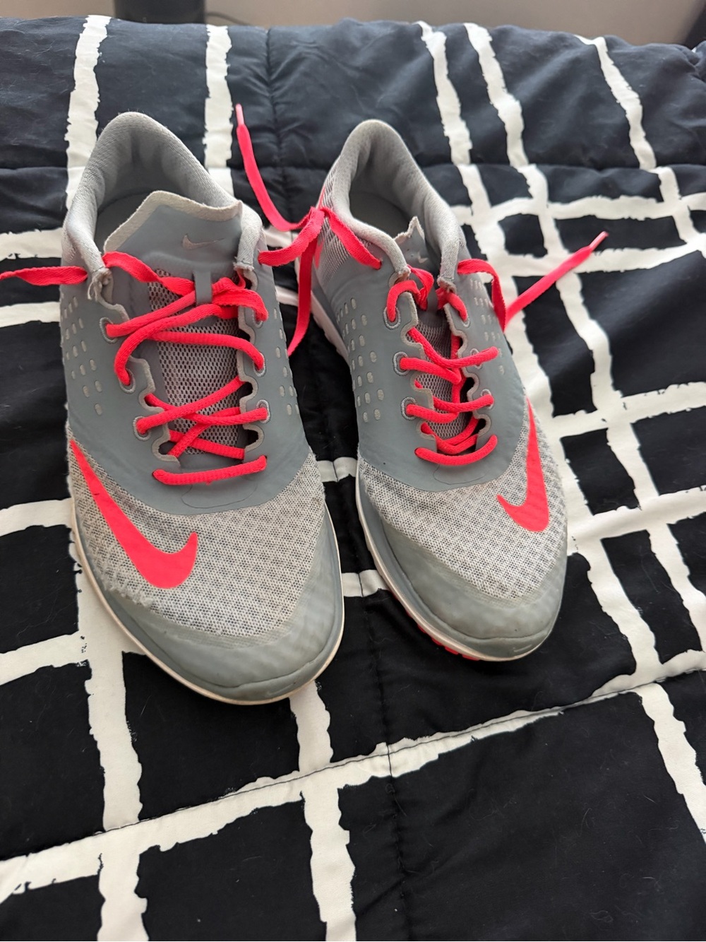 Nike Women's Gray Athletic Shoes with Bright Pink Accents